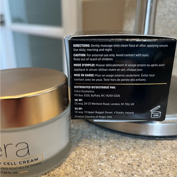Fièra Apple Stem Cell Cream (NIB) - Picture 2 of 4